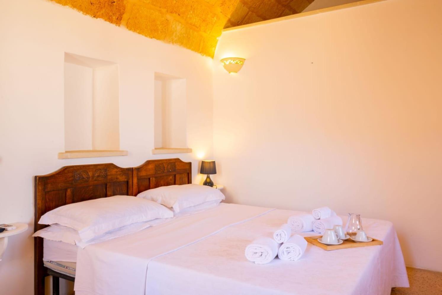 Palazzo Le Zicaredde Bed & Breakfast Salve Bagian luar foto